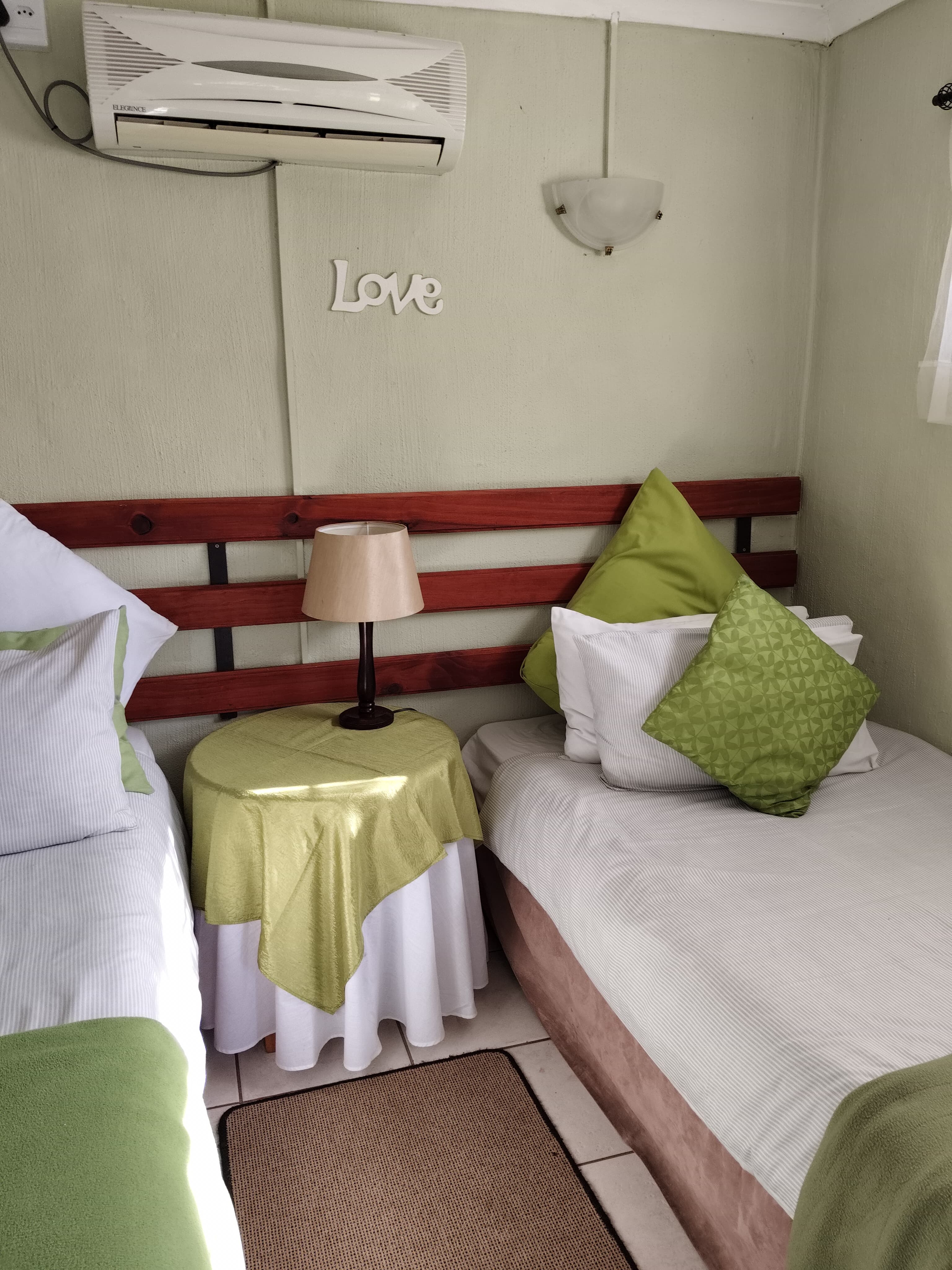 The Amajuba – bathroom
